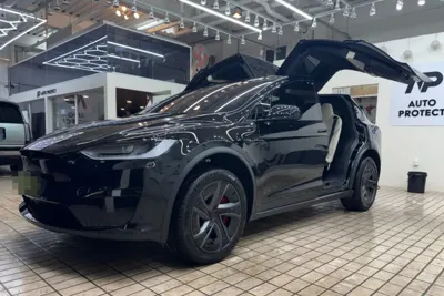 Tesla Model X 2026, 1500 км, за 125767.74 USD
