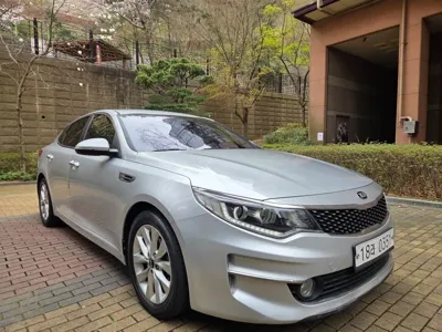 Kia K5 2017, 161418 км, за 4231.78 USD
