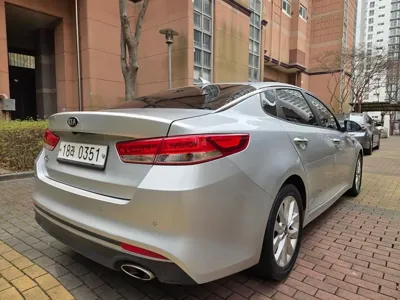 Kia K5 2017, 161418 км, за 4231.78 USD