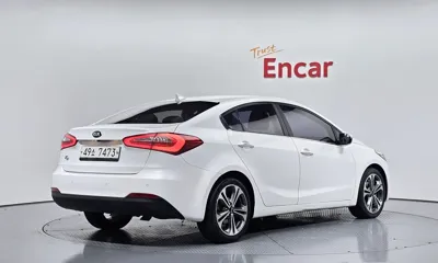 Kia K3 2015, 139867 км, за 3575.37 USD