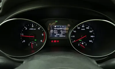 Kia Canival 2015, 93941 км, за 5789.75 USD - фото 8
