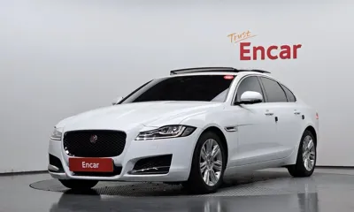 Jaguar XF · 2018 год