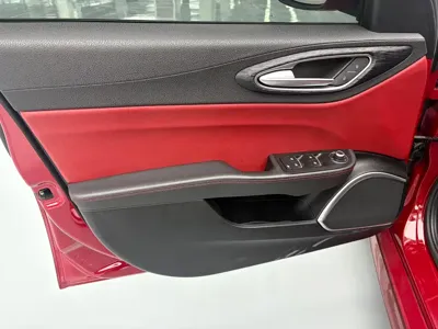 Alfa Romeo Giulia 2020, 80000 км, за 16944.39 USD