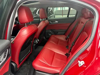 Alfa Romeo Giulia 2020, 80000 км, за 16944.39 USD - фото 6