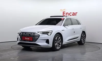 Audi e-tron · 2021 год
