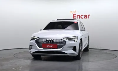 Audi e-tron 2021, 75518 км, за 32178.37 USD - фото 3