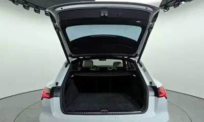 Audi e-tron 2021, 75518 км, за 32178.37 USD - фото 20