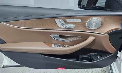 Mercedes-Benz E-Class 2023, 60246 км, за 29628.17 USD - фото 13