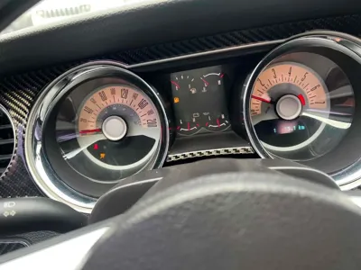 Ford Mustang 2010, 110660 км, за 8205.33 USD - фото 8