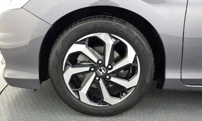Honda Accord 2017, 70296 км, за 8054.34 USD