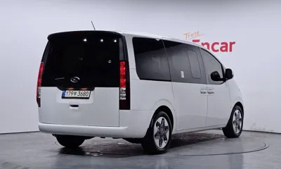 Hyundai Staria 2024, 35713 км, за 18476.81 USD