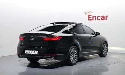 Kia K7 2019, 119323 км, за 8385.88 USD