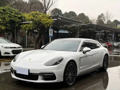 Porsche Panamera · 2018 год
