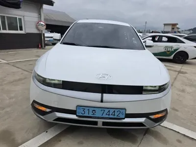 Hyundai Ioniq5 2023, 84484 км, за 8286.65 USD