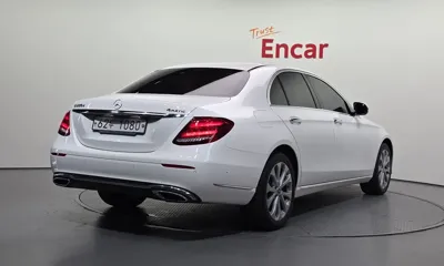Mercedes-Benz E-Class 2019, 151924 км, за 13719.31 USD