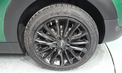 MINI Clubman 2020, 84100 км, за 9706.85 USD - фото 22