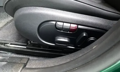 MINI Clubman 2020, 84100 км, за 9706.85 USD - фото 32