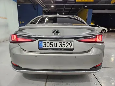 Lexus ES 2026, 7860 км, за 33974.02 USD