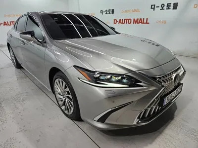 Lexus ES 2026, 7860 км, за 33974.02 USD