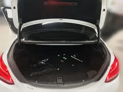 Mercedes-Benz C-Class 2016, 88100 км, за 12139.26 USD - фото 10