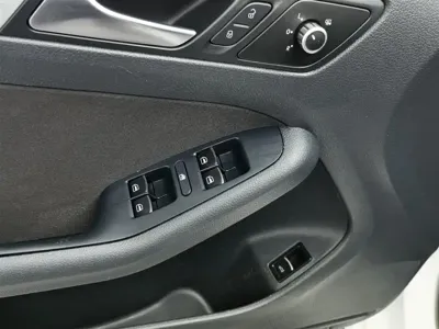 Volkswagen Sagitar 2014, 103500 км, за 3526.66 USD - фото 9