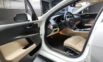 Jaguar XE 2016, 92357 км, за 5189.17 USD - фото 10