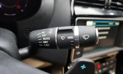 Jaguar XE 2016, 92357 км, за 5189.17 USD - фото 18