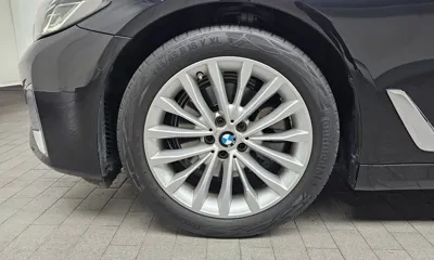 BMW 5-Series 2023, 15454 км, за 28741.32 USD