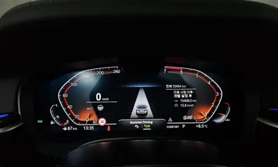 BMW 5-Series 2023, 15454 км, за 28741.32 USD - фото 8