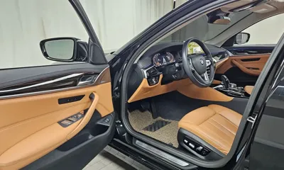 BMW 5-Series 2023, 15454 км, за 28741.32 USD - фото 10