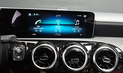 Mercedes-Benz A-Class 2019, 31753 км, за 13082.26 USD - фото 14