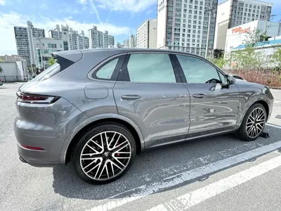 Porsche Cayenne 2025, 23000 км, за 131787.97 USD - фото 6