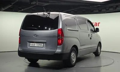 Hyundai Starex 2017, 172851 км, за 5583.29 USD