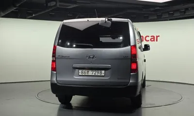 Hyundai Starex 2017, 172851 км, за 5583.29 USD