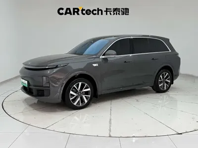 Li Auto Li L8 · 2023 год