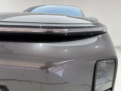 Li Auto Li L8 2023, 57000 км, за 28298.22 USD