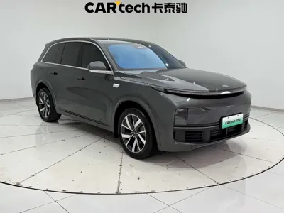 Li Auto Li L8 2023, 57000 км, за 28298.22 USD
