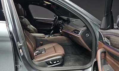BMW 5-Series 2019, 58760 км, за 20802.18 USD - фото 26