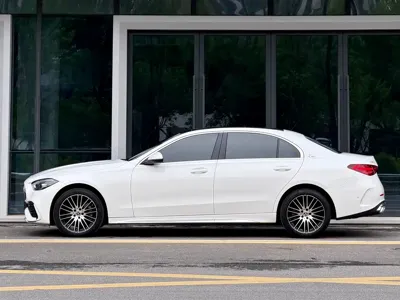 Mercedes-Benz C-Class 2024, 19000 км, за 29399.08 USD