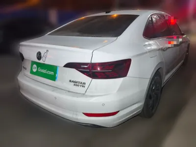 Volkswagen Sagitar