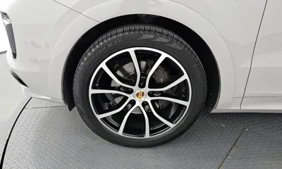Porsche Cayenne 2021, 74524 км, за 60586.35 USD