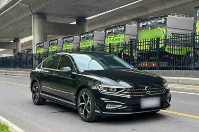 Volkswagen Magotan 2025, 3000 км, за 24570 USD