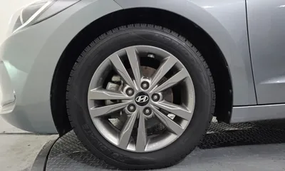 Hyundai Avante 2017, 88083 км, за 5856.68 USD