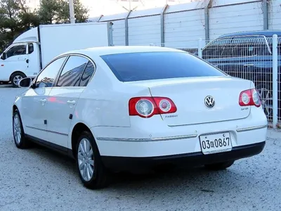 Volkswagen Passat 2009, 281623 км, за 1563.52 USD