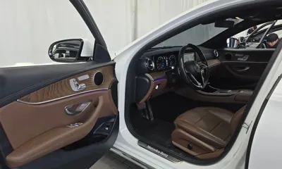 Mercedes-Benz E-Class 2022, 73618 км, за 23129.31 USD - фото 10
