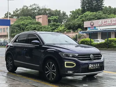 Volkswagen T-Roc 2021, 50000 км, за 9564.26 USD
