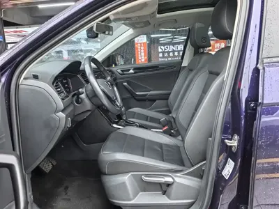 Volkswagen T-Roc 2021, 50000 км, за 9564.26 USD - фото 10