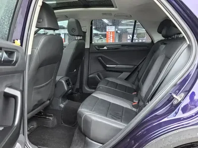 Volkswagen T-Roc 2021, 50000 км, за 9564.26 USD - фото 11