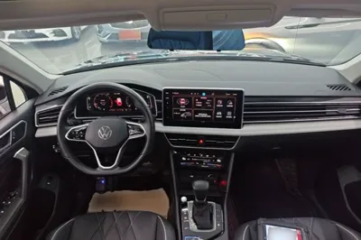 Volkswagen Tiguan L 2023, 22000 км, за 20074 USD - фото 21