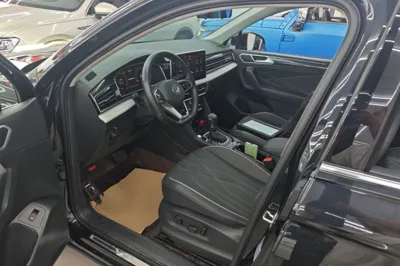Volkswagen Tiguan L 2023, 22000 км, за 20074 USD - фото 26